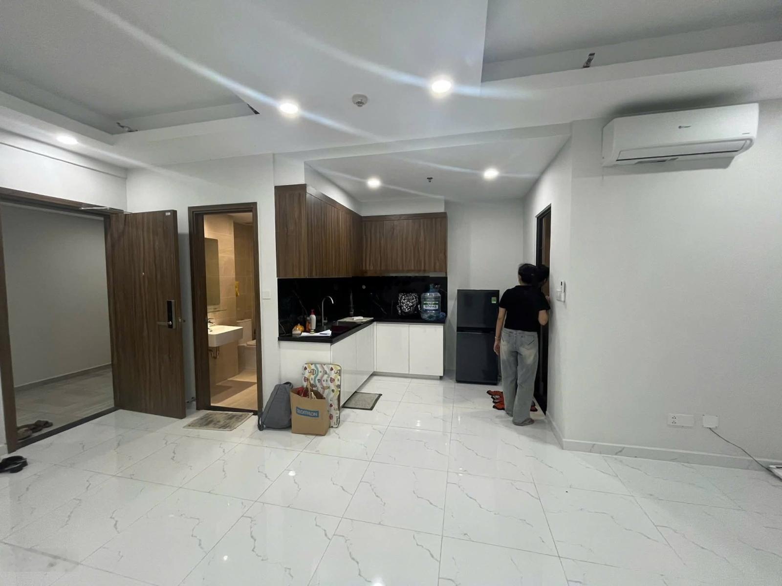 Cho thuê căn 2PN Opal Skyline giá 6 triệu/ tháng, có máy lạnh và rèm. Lh: 0907594798 xem nhà