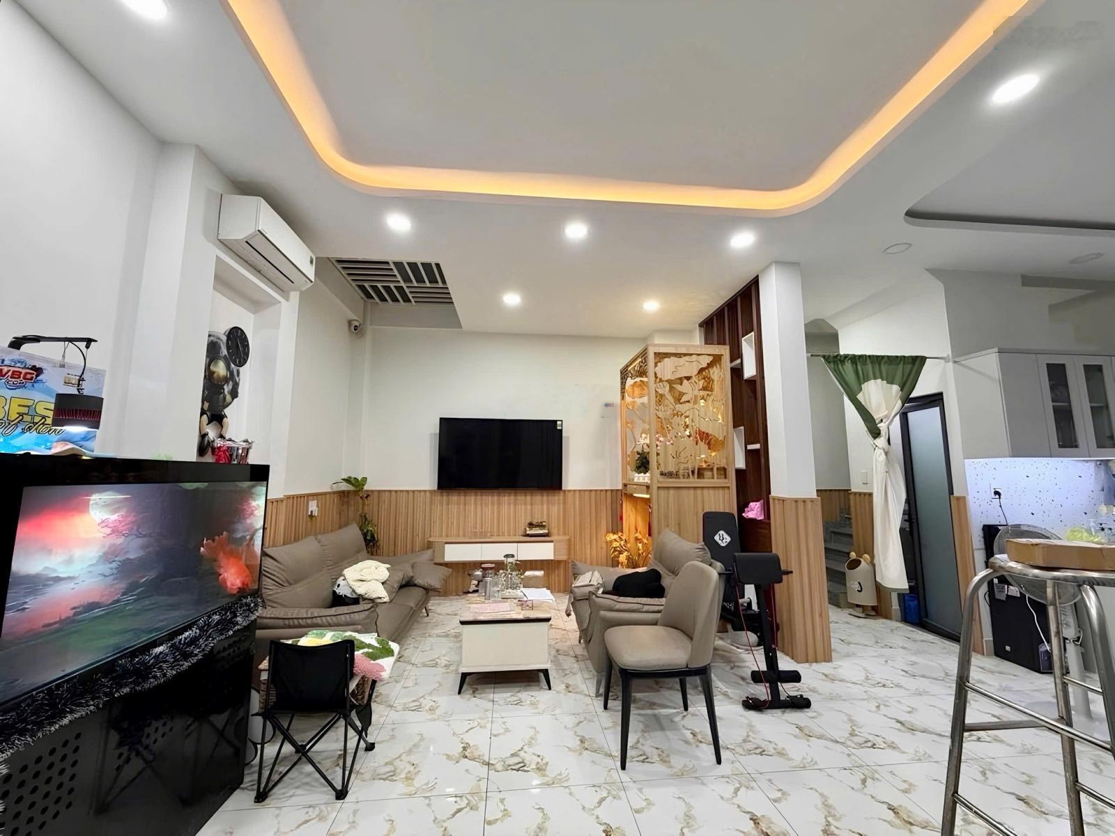 Nhà Đúc 2 Tầng - Cạnh Vườn Lài - Tân Phú - DT: 50m2 xây full - Ngang khủng 8m. Chỉ 5,x tỷ