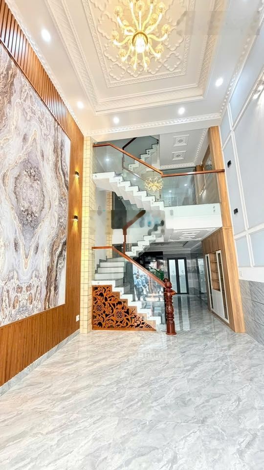 Nhà mới đẹp, hẻm xe hơi 918/ Hương lộ 2, DT 4,2x13,5m, 4 tấm, giá 7,7 tỷ. Gần CoopMart, Aeon Mall