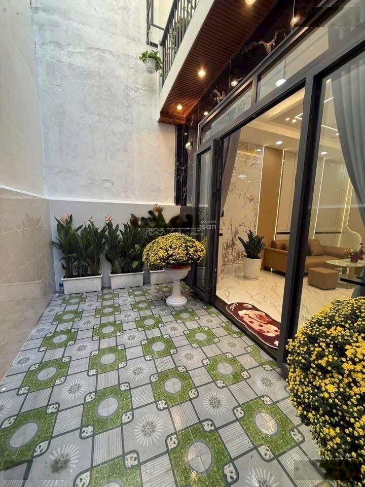 Nhà đẹp Tân Bình, 3 phòng ngủ, sát mặt tiền, 5x11m, chỉ 5.3 tỷ