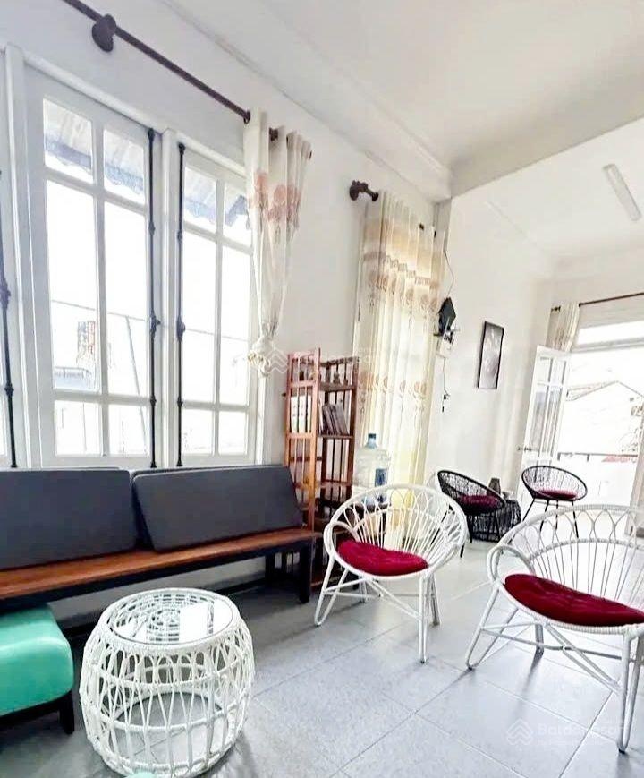 Bán căn nhà Mạc Đĩnh Chi- P4- Đà Lạt- ngay trung tâm gần đường 3/2- nhà rộng 140m- sân đậu Ô tô