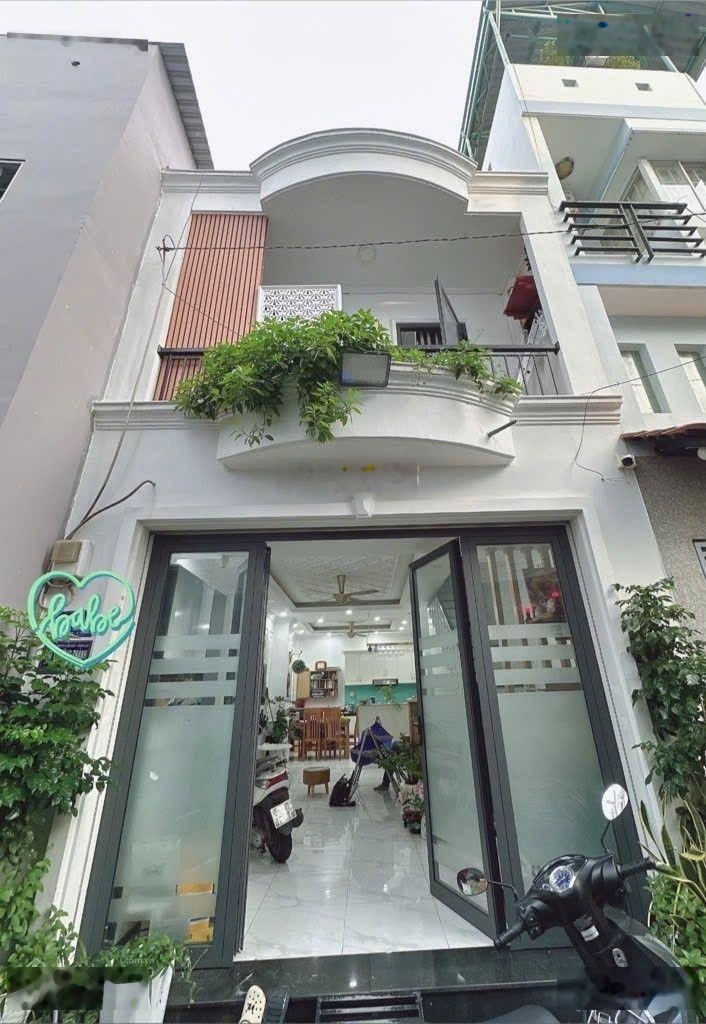 Siêu phẩm nhà đẹp - hẻm ô tô - khu vip tân sơn nhì- trần văn ơn- 4.3x10- giá nhỉnh 6 tỷ