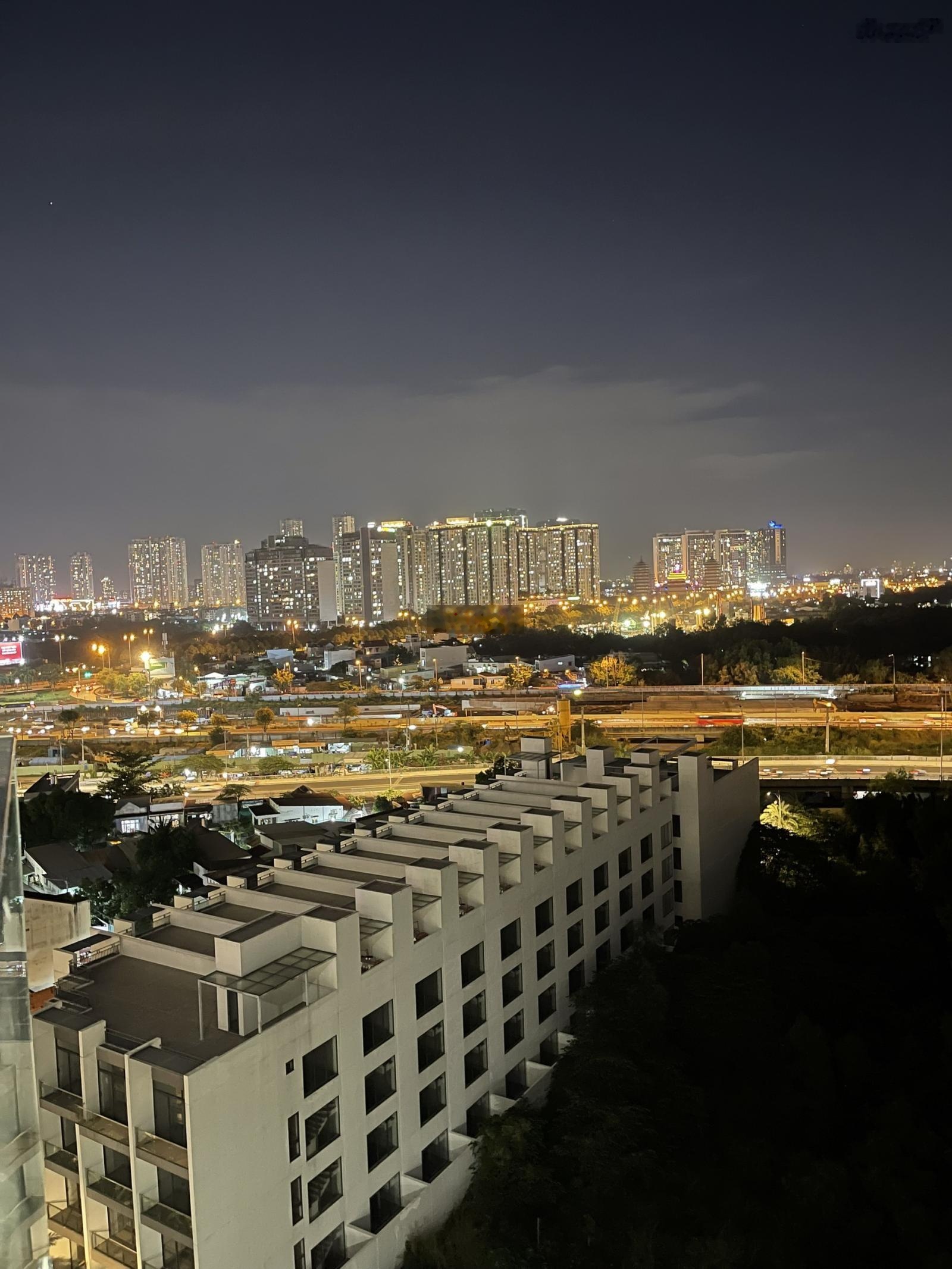 Cho thuê căn hộ 2 phòng ngủ nội thất cơ bản giá 14 triệu / tháng lh xem nhà 0909931237