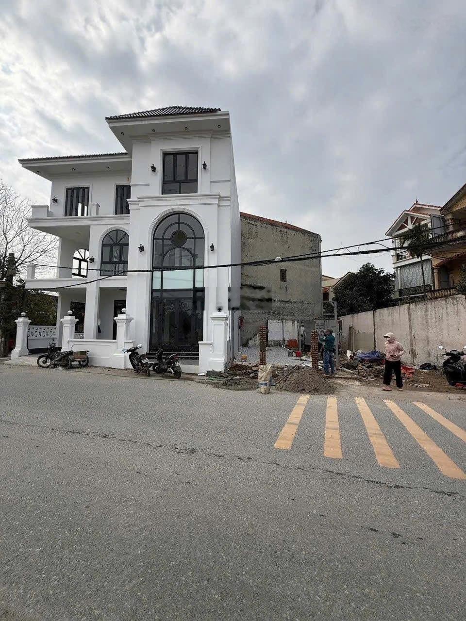 Trục chính Nhị Khê 60m2 đường cont chạy kinh doanh