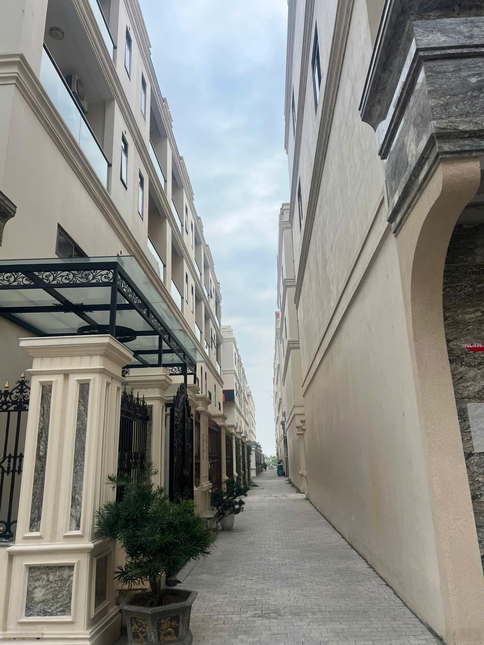 Him lam thường tín liền kề 5 tầng 75m2 14 tỷ htls 0% 12 tháng tặng cành vàng 100tr tặng 100tr thêm