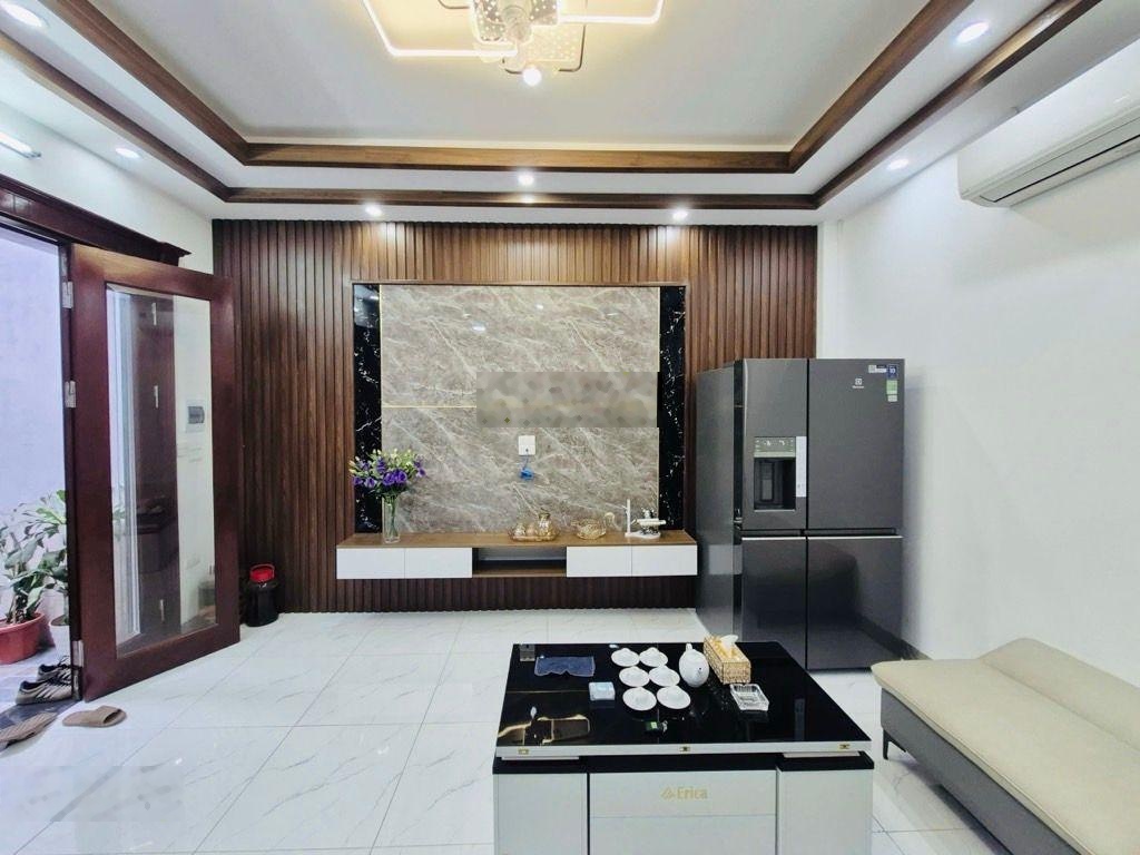 Bạch mai 40m 5 tầng 3 ngủ ngõ thẳng gần ô tô trung tâm hai bà trưng 10.8 tỷ