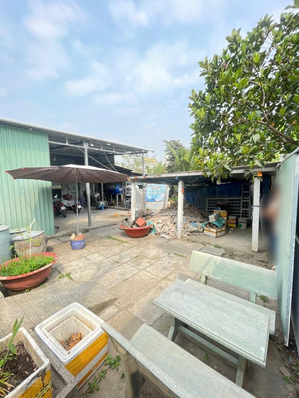 Cho thuê kho 200m2, mặt tiền xe tải tận cửa. Phú Thuận - Quận 7 - giá: 20tr/tháng