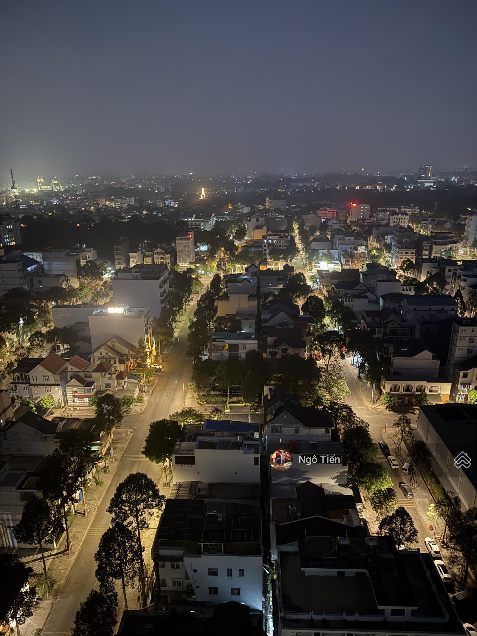 Bán 2PN 2WC 79m2 full nội thất có sẵn HĐ thuê 10 triệu mỗi tháng. Chỉ 2tỷ350 bao thuế