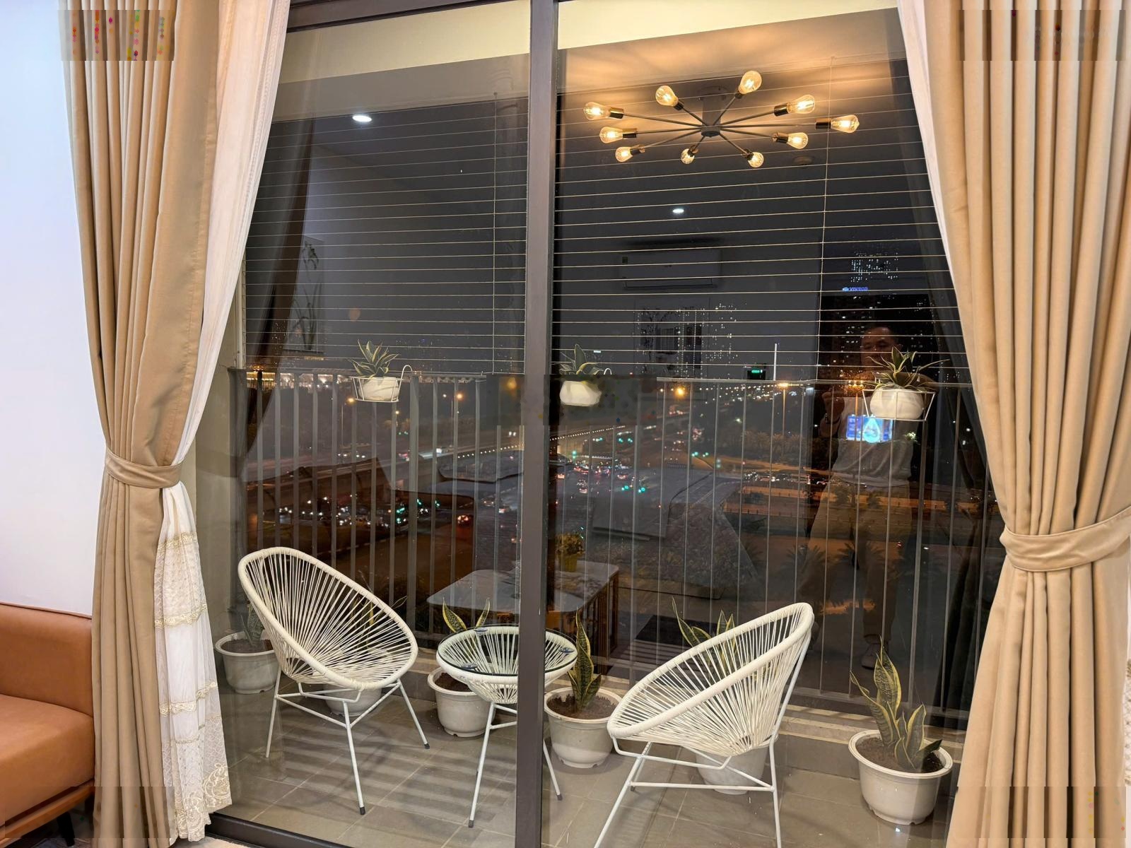 Căn hộ 5* Sang Xịn, ở Sướng Full đồ cần cho thuê ngay D'capital Trần Duy Hưng Lh 24/7 : 0988415304