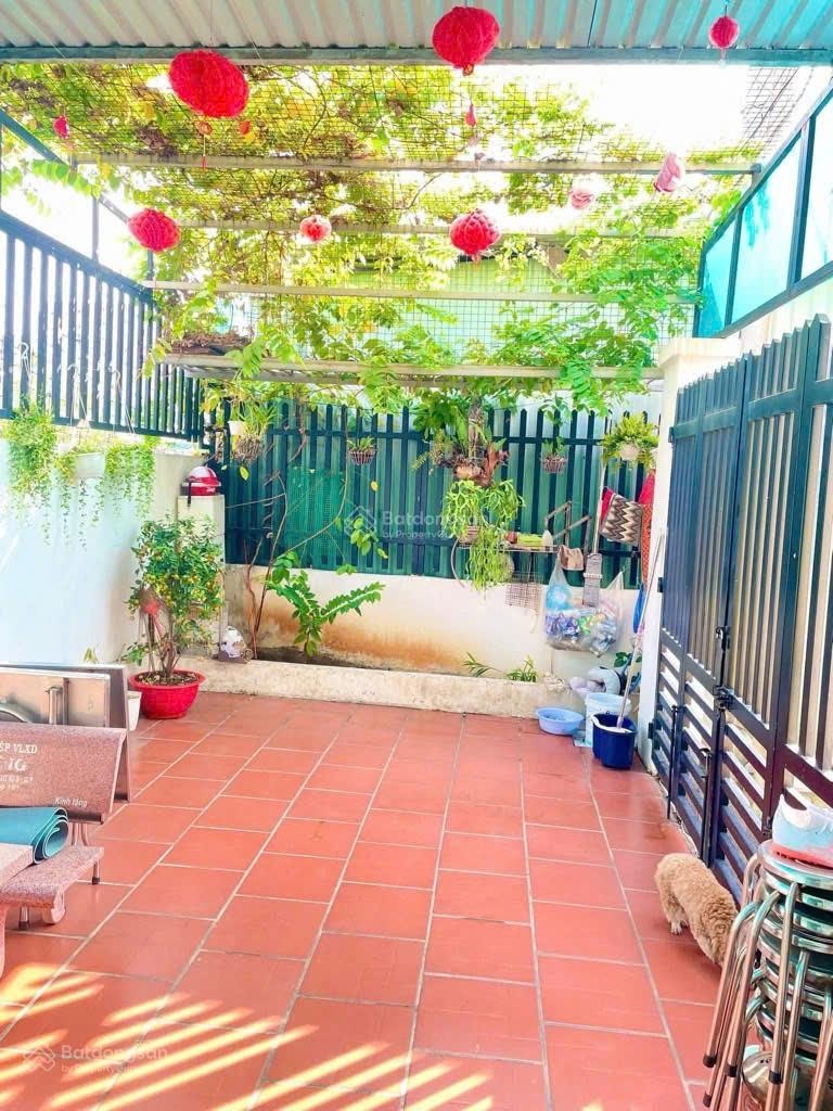 NHỈNH 6 T.Ỷ - Nhà 2 tầng đường 185 Phước Long B - Có sẵn dòng tiền ổn định !