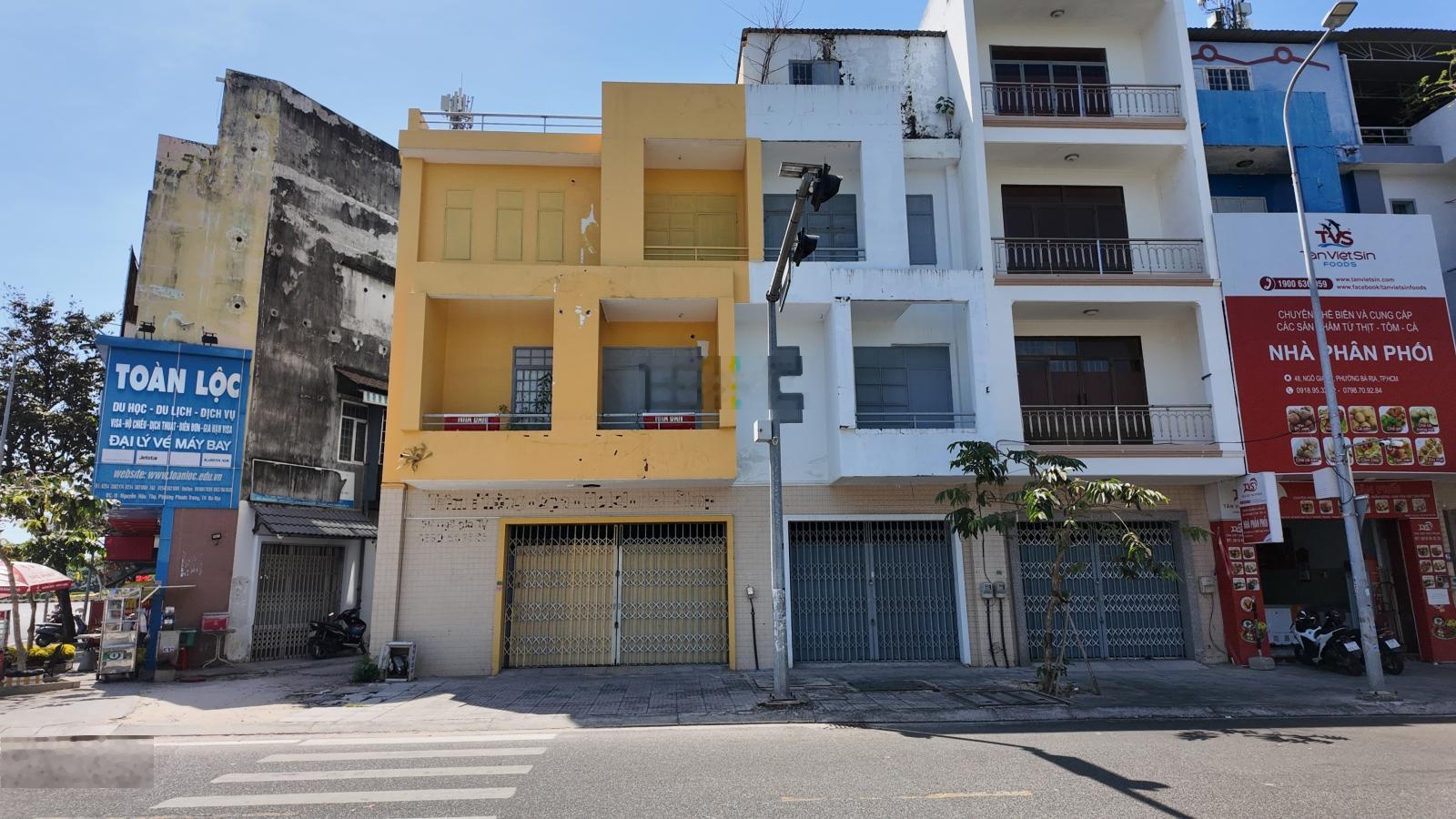 Bán cặp nhà hoàn công, trung tâm tp bà rịa, có thể cho thuê tạo dòng tiền hàng tháng, ổn định