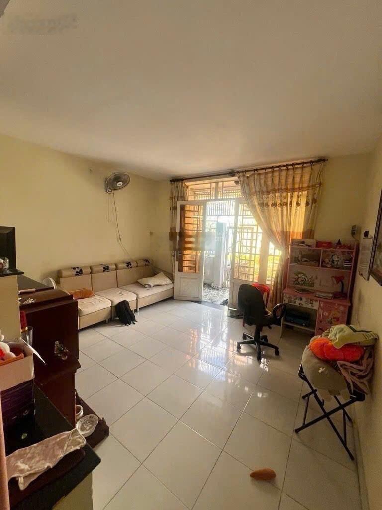 Bán nhà 2 tầng Đình Phong Phú sát bên Vincom Lê Văn Việt Quận 9 - DT (4.3x10m) 40m2 - Nhỉnh 3 tỷ