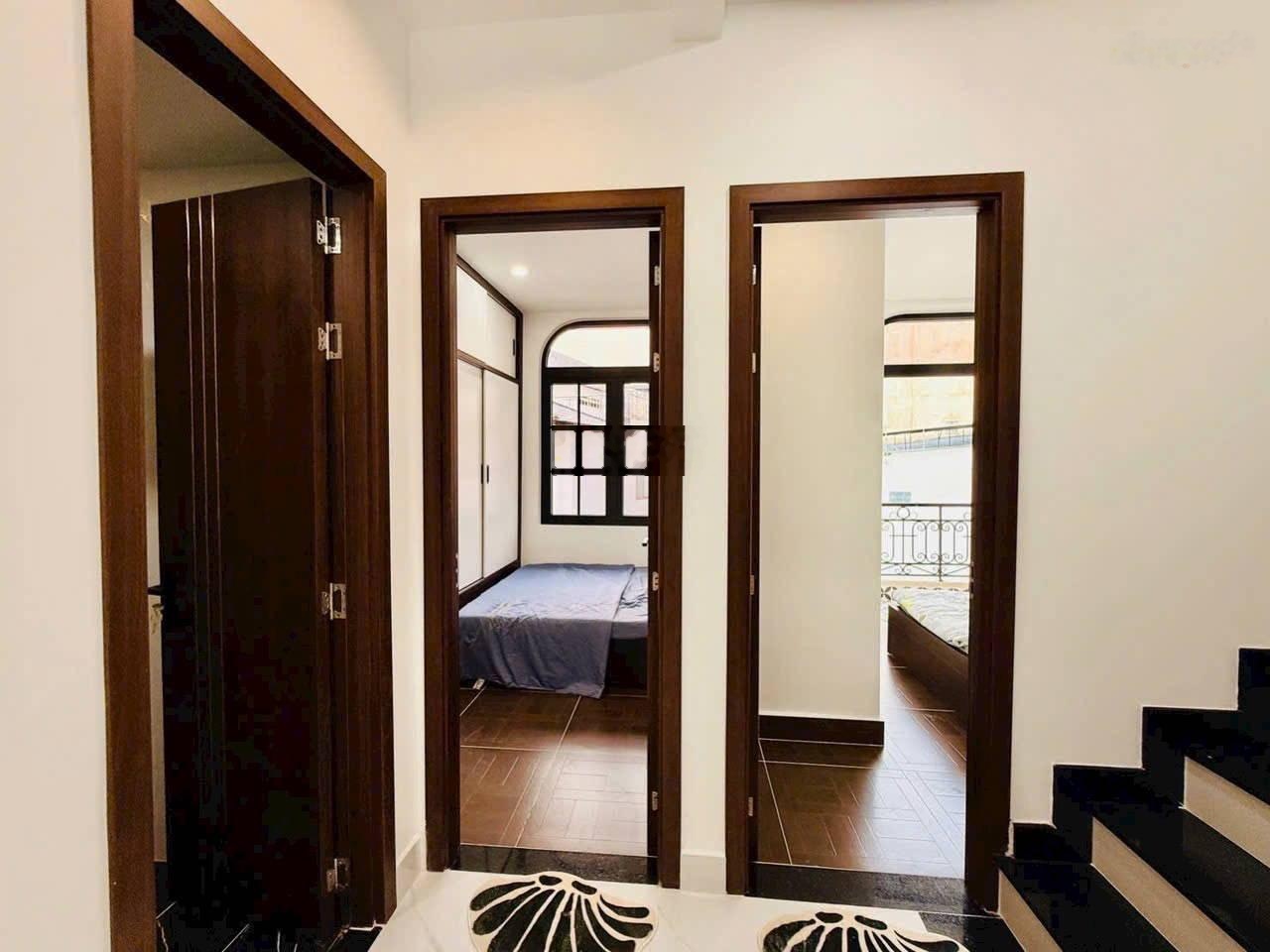 Nhà đẹp khu VIP - 5 tầng - 4 phòng ngủ - ngang khủng 6m