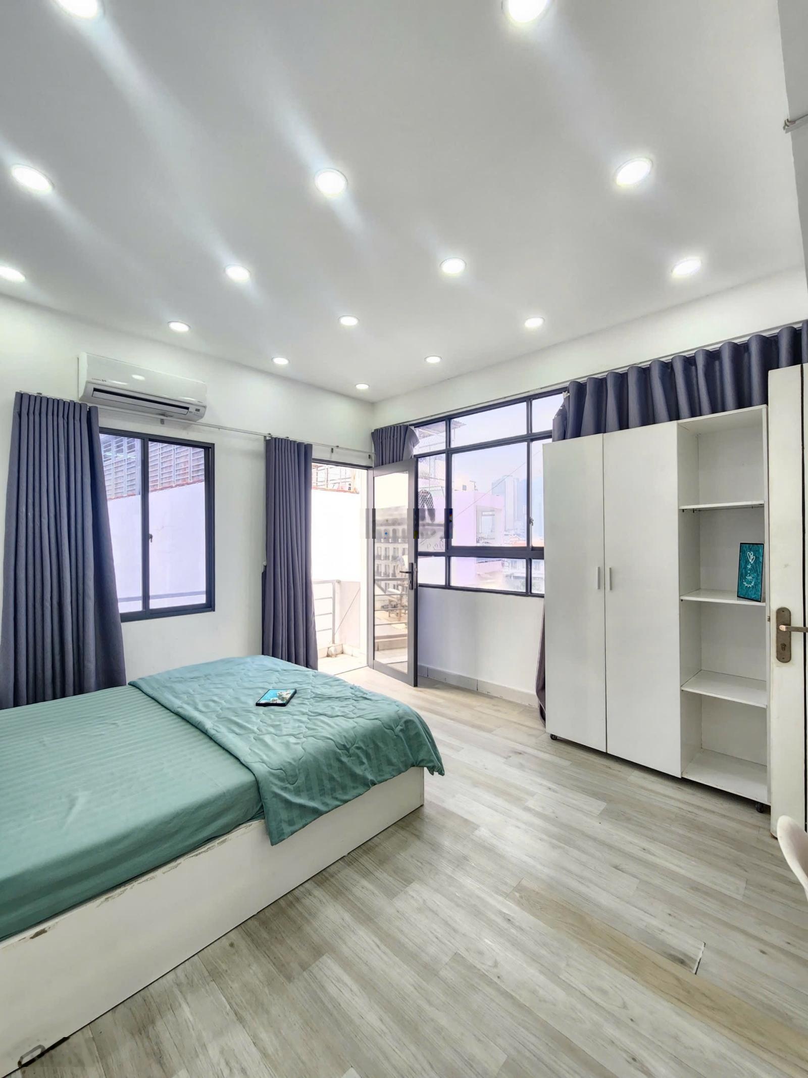 Căn hộ 1 phòng ngủ ban công Trung tâm Quận 1 ngay Cinestar Quốc Thanh