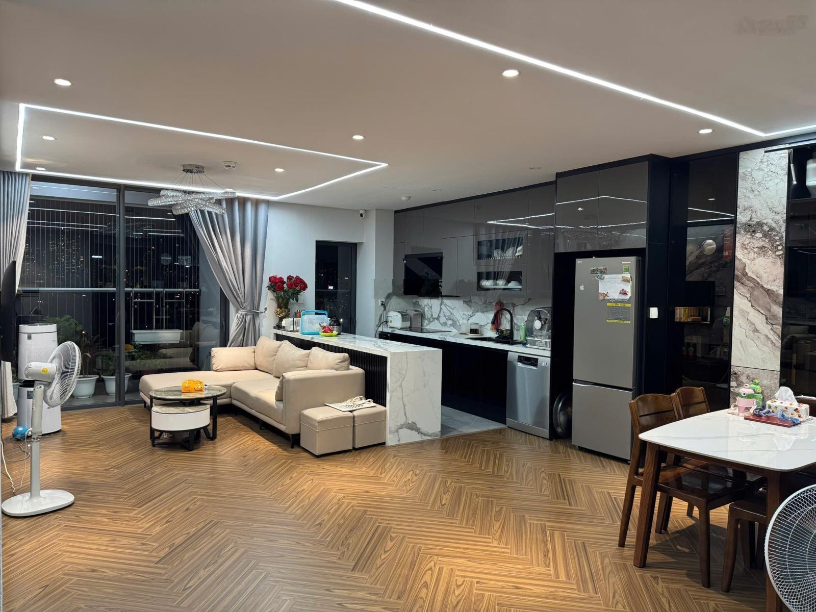 Bán căn hộ 3 ngủ tòa n03t6 khu ngoại giao đoàn