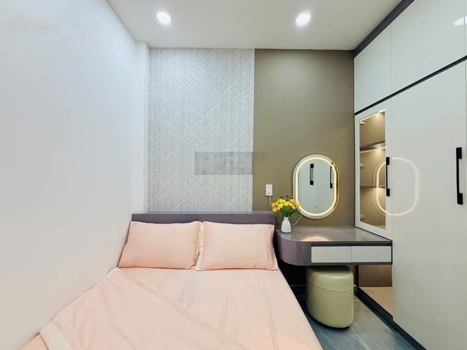 Nhà mới full nội thất - trệt 2 lầu sân thượng - gần hẻm xe hơi. nguyễn tư giản p12 gò vấp.