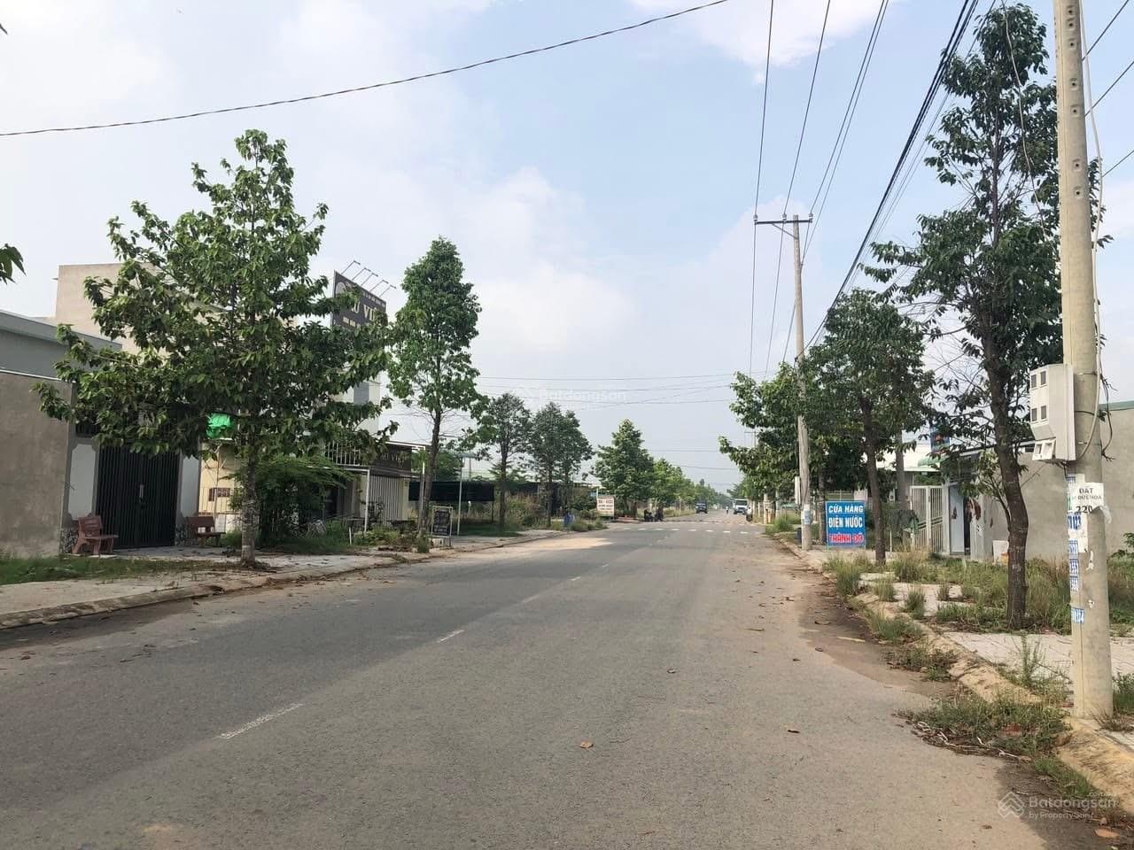 Bán GẤP lô đất 100m2 trục đường chính 20m dự án Bella Vista - Long An, 1 Tỷ