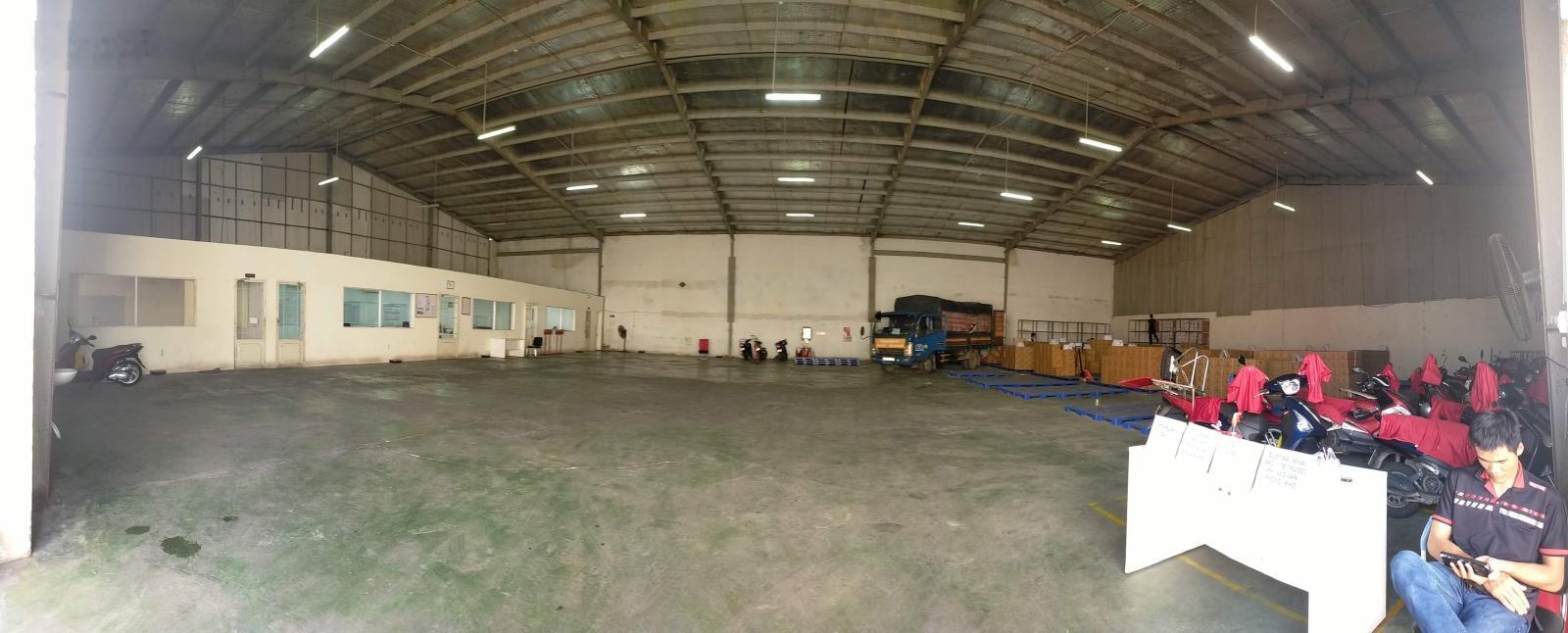 Cho thuê 550m2 (Kho) + 200m2 (Sân) - đường Võ Văn Kiệt - cont40f, có PCCC