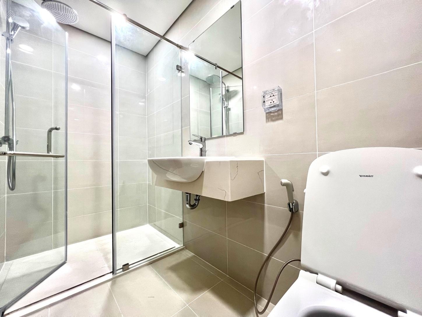 [ecogreen q7]. cho thuê căn góc 2pn - 1wc - ntcb - hot layout- view công viên - giá 13tr5/tháng.