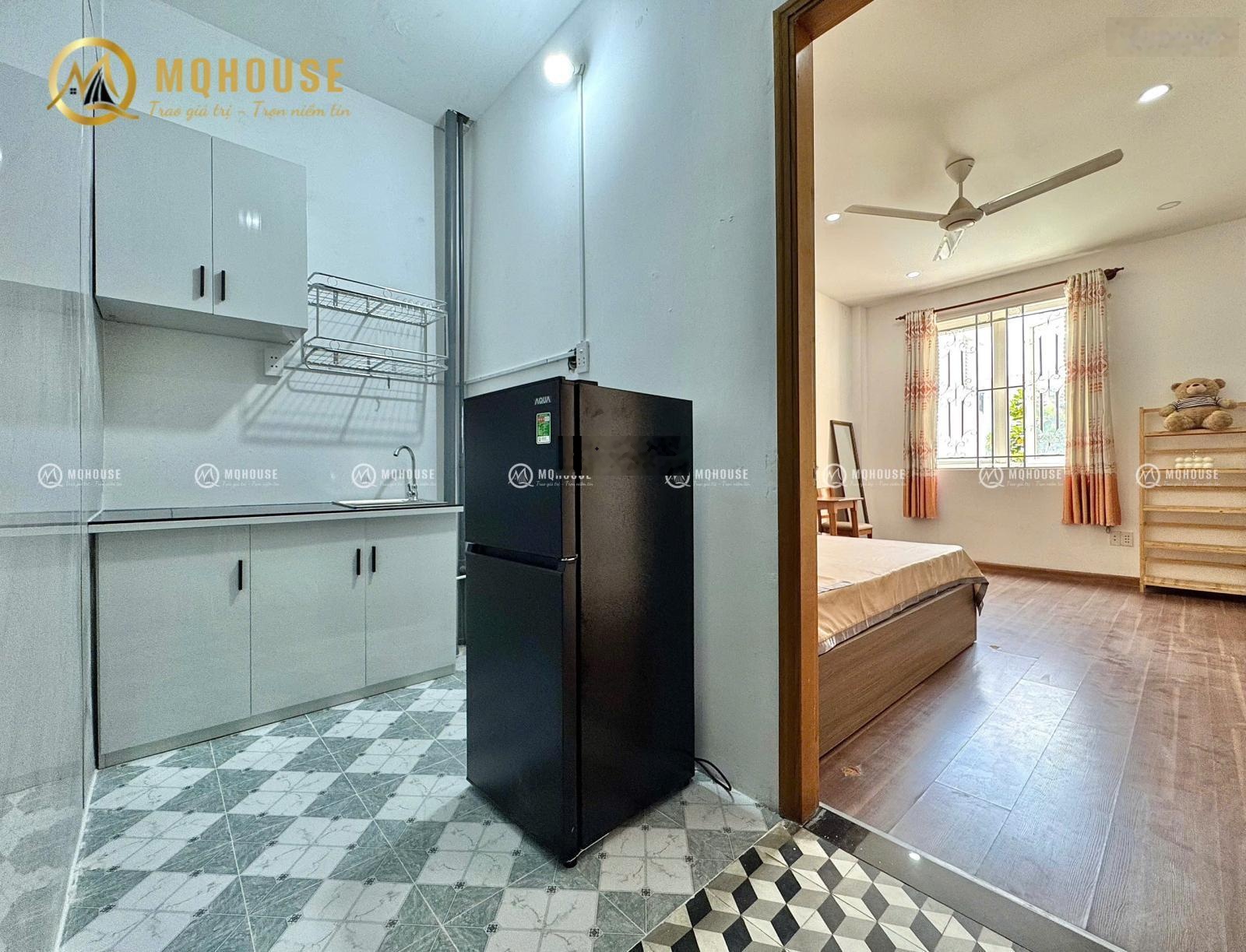 Phòng mới 40m.Không gian rộng.Tách bếp Hoàng Hoa Thám Tân Bình Thang Máy.