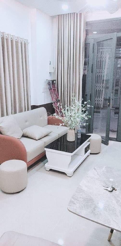 Nhà đẹp Nguyễn Thái sơn -Dt:24,5m2: :4,2 * 7,4 m - 3 tầng- Giá:4,5 tỷ.3pn-3wc