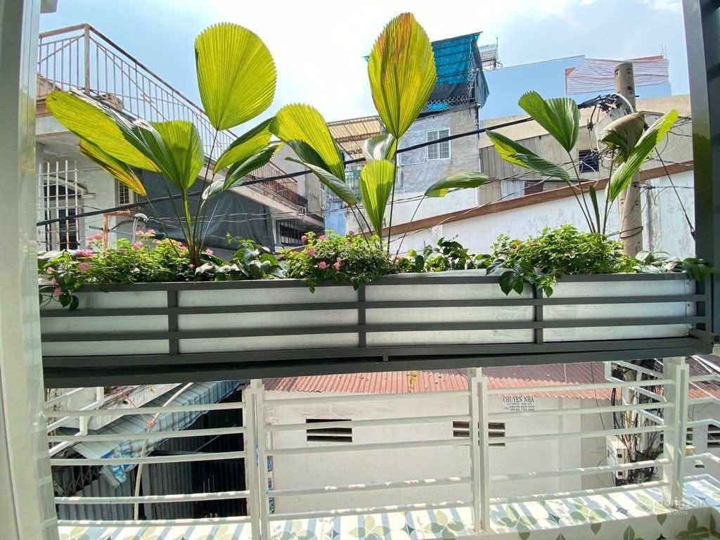 CHỈ 6,5 TỶ - NHÀ ngang 6,5M CỰC HIẾM Q7 - SÁT QUẬN 4 - Tặng nội thất - gần 50m2