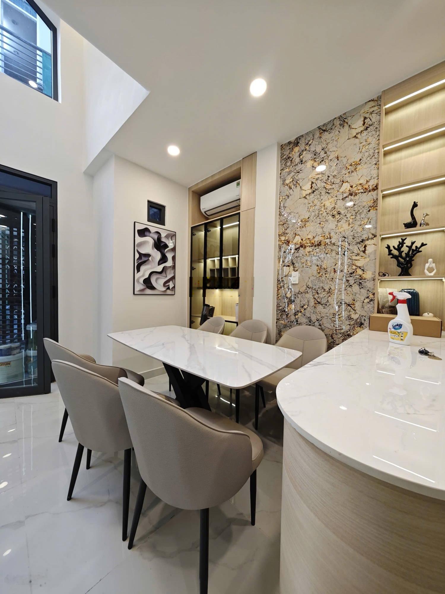 Nhà Đẹp Bước Vào Là Muốn Mua - 5 Tầng - 3 Phòng Ngủ - Nở Hậu