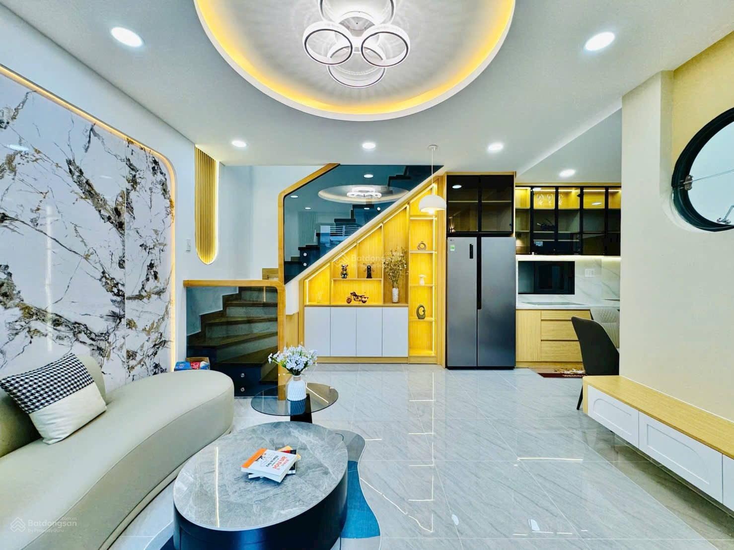 Nhà Đẹp Chỉ Việc Xách Vali Ở - 2 Tầng - 3 Phòng Ngủ - Hẻm Rộng Thoáng