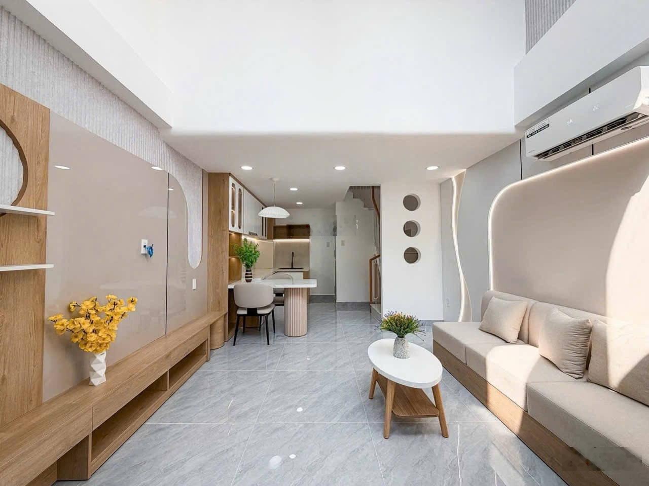 Nhà Đẹp Bước Vào Là Muốn Mua - 4 Tầng - 3 Phòng Ngủ - Vị trí vàng