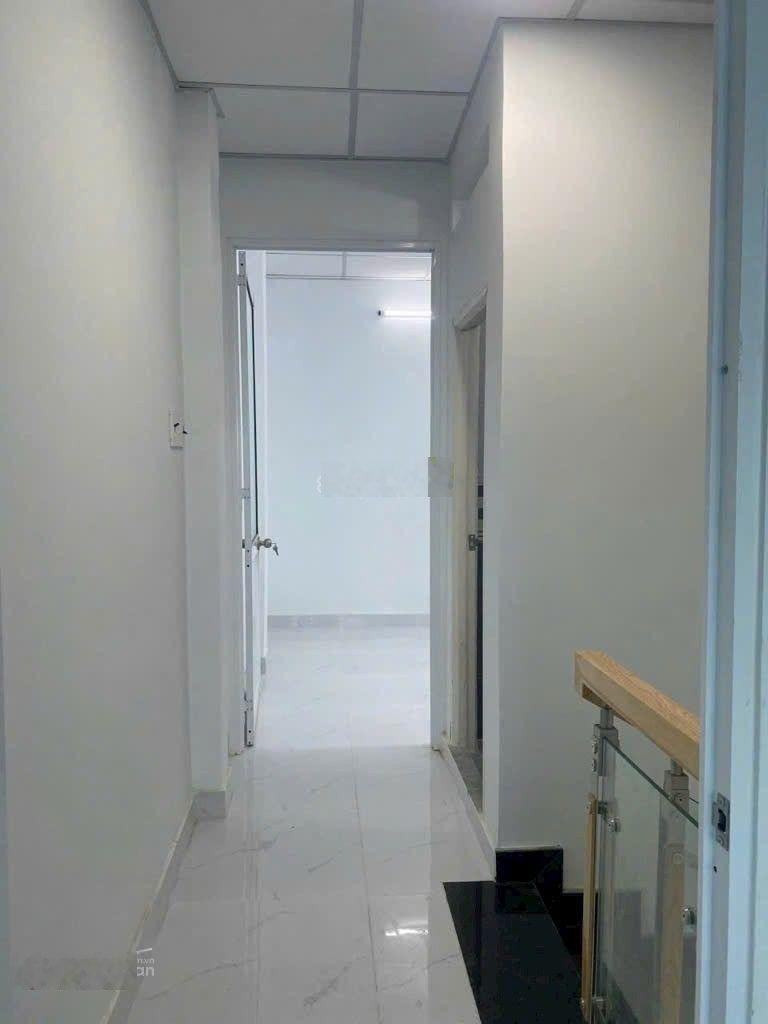 Bán NR 3PN, 3WC, 33m2 tại Trần Hưng Đạo, P1, Q5, HCM, chỉ 5,95 tỷ hàng hot