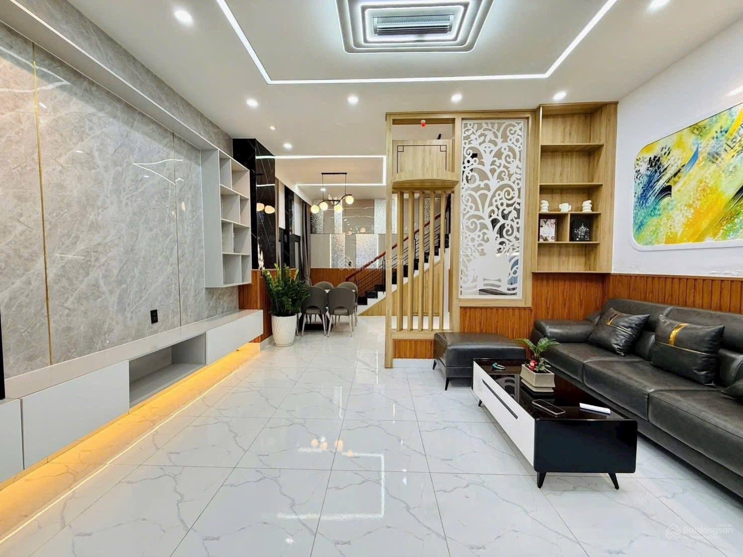 Giảm 130 triệu nhà phố 6m x 12m 2 tầng full nội thất hẻm nhựa 5m đường Thạnh Xuân 25