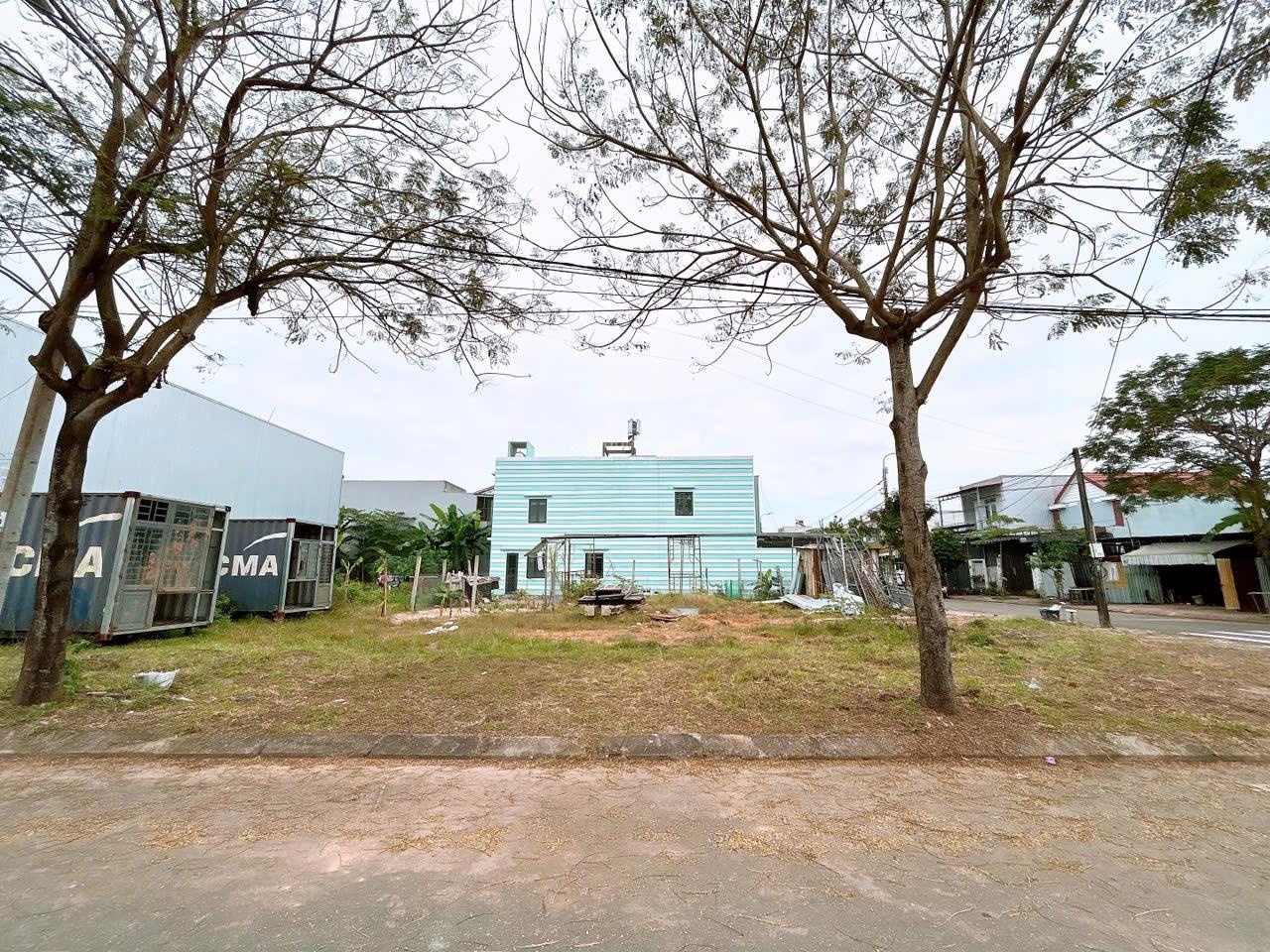 Bán lô Ban Ban 15, đường 7m5x2 có con lươn rộng. Rẻ nhất Bá Tùng (mở rộng).