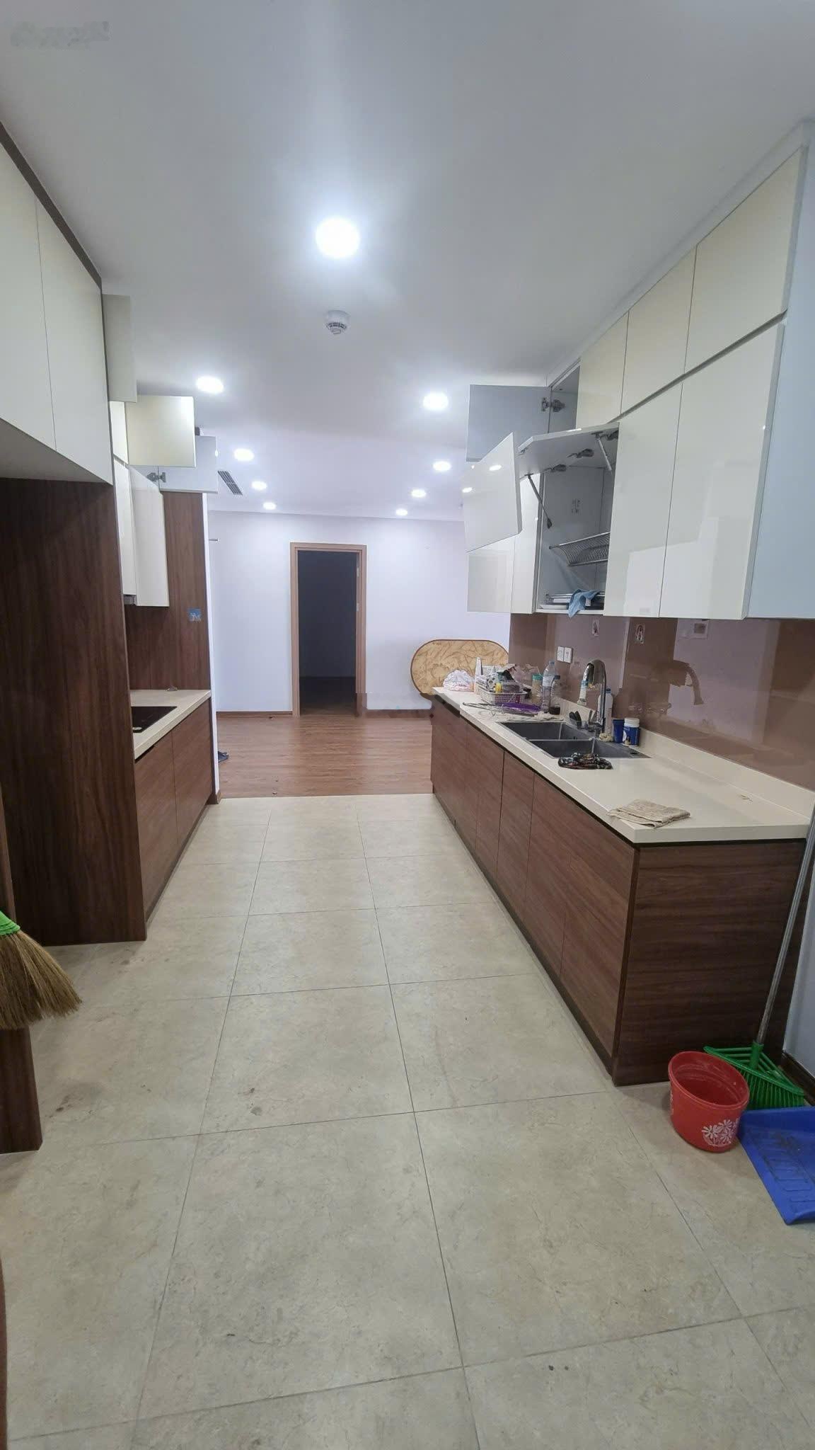 Cho thuê căn hộ 4PN, 3WC, 135m2, 23 triệu tại The Park Home, Dịch Vọng, Cầu Giấy, Hà Nội