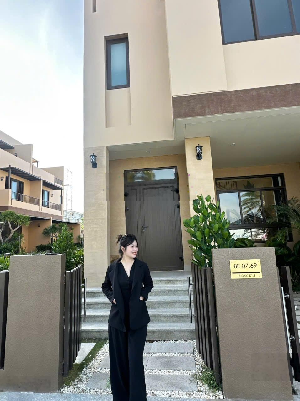 Bán nhà phố liền kề sân gofl sở hữu lâu dài