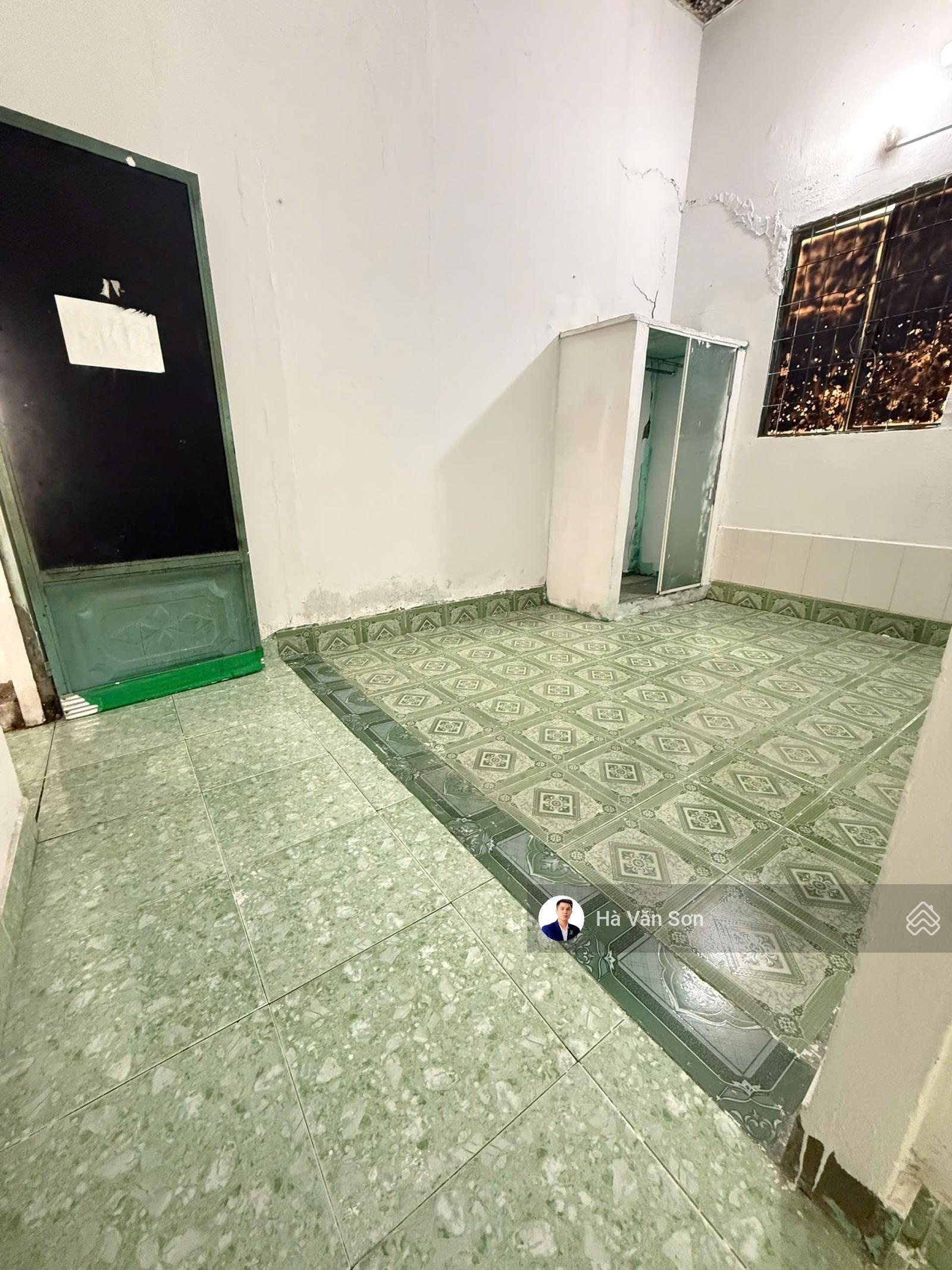 Nhà đường Nguyễn Xiển, 1pn 1wc, 4tr5/tháng