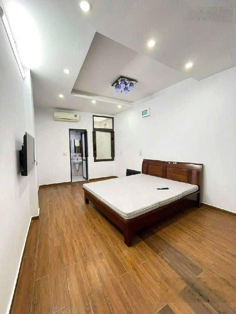 Ô tô đỗ cửa, nhà 2 mặt ngõ, 20m thẳng tắp ra MP, DT 53m2, MT 4m, chào 11 tỷ