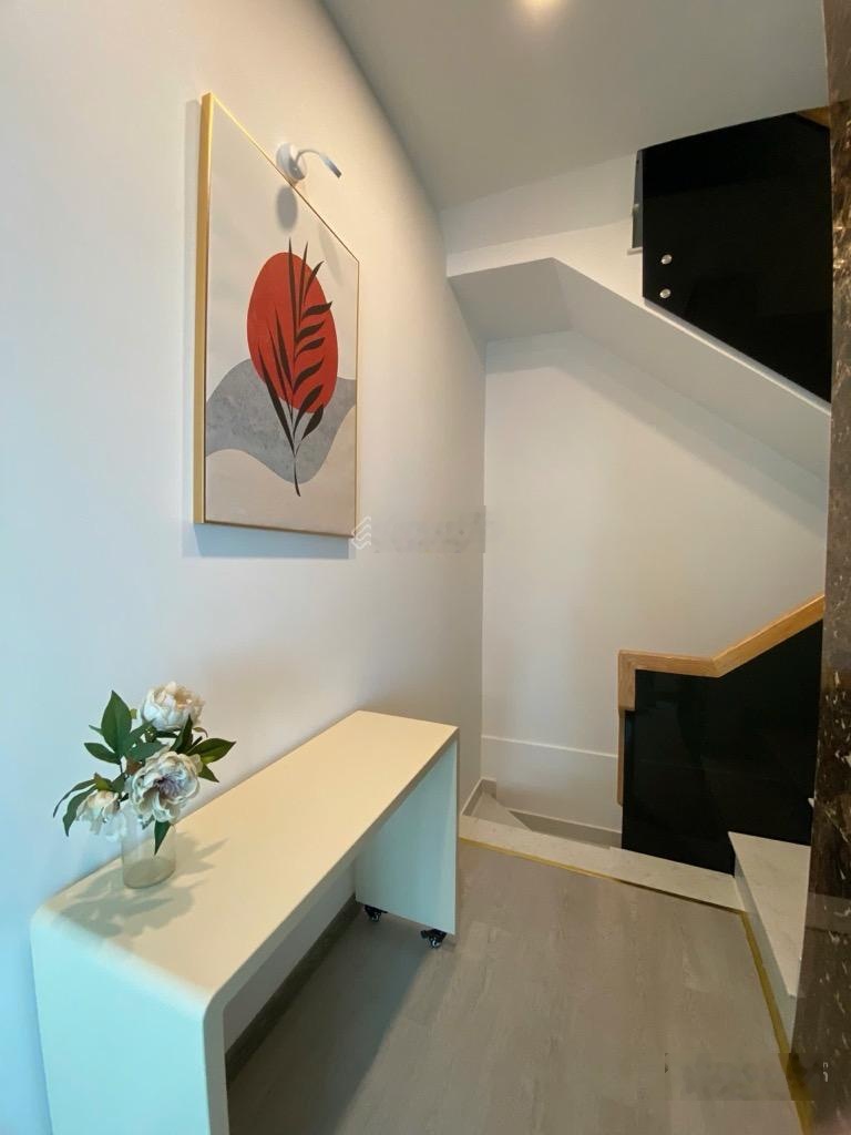 Bán gấp nhà xây 6 tầng + thang máy - dt 6 x 15m - cách xô viết nghệ tĩnh 30m.