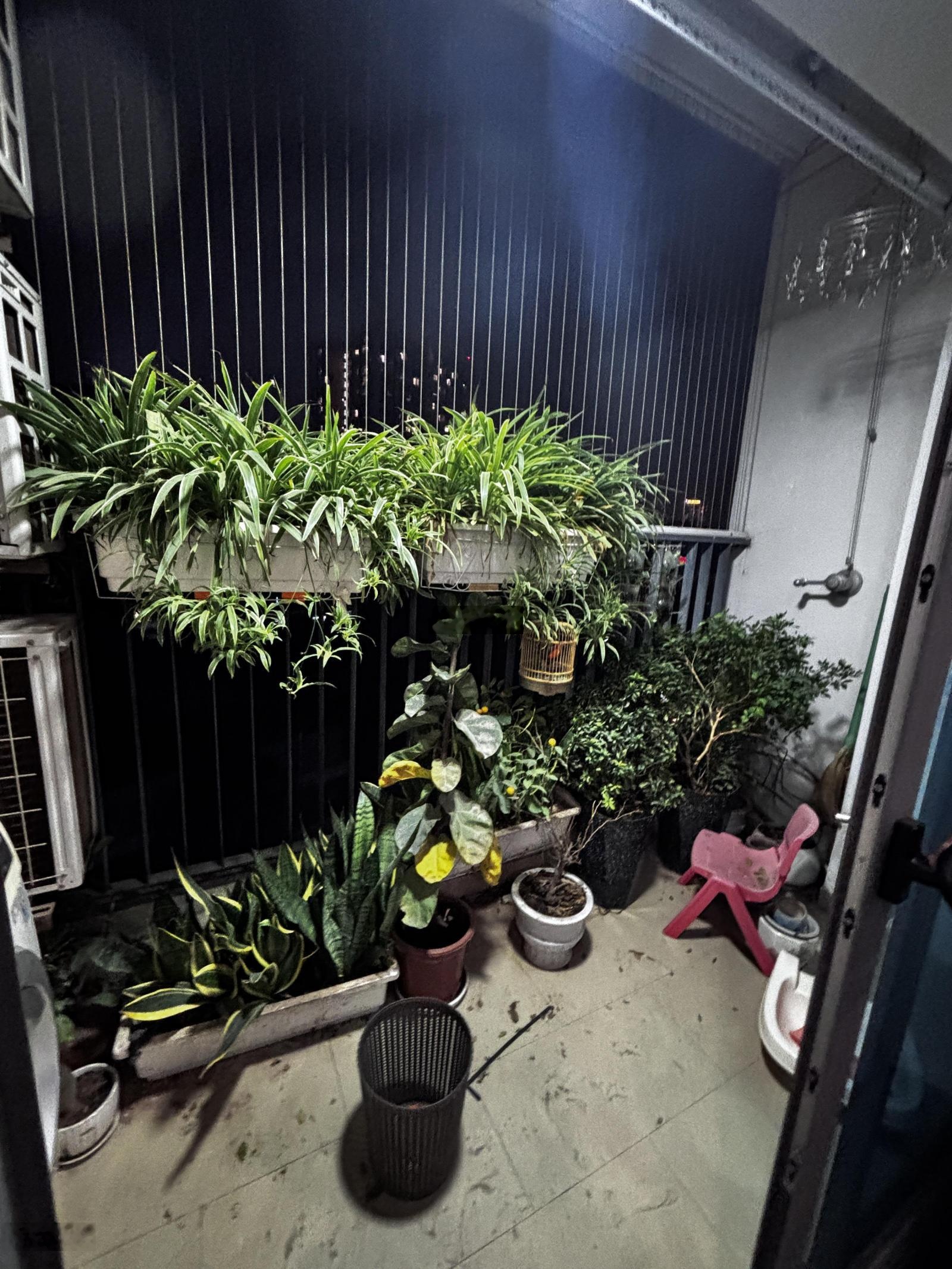 Ở ngay..106m, 3pn2vs, cóđủ đồ, giá 15 triệu..Skycentral 176 định công