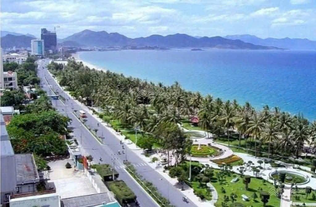 Hiếm - nhà 2 tầng - mặt tiền nguyễn thị ba - sơn trà - giá chỉ 6.8 tỷ.