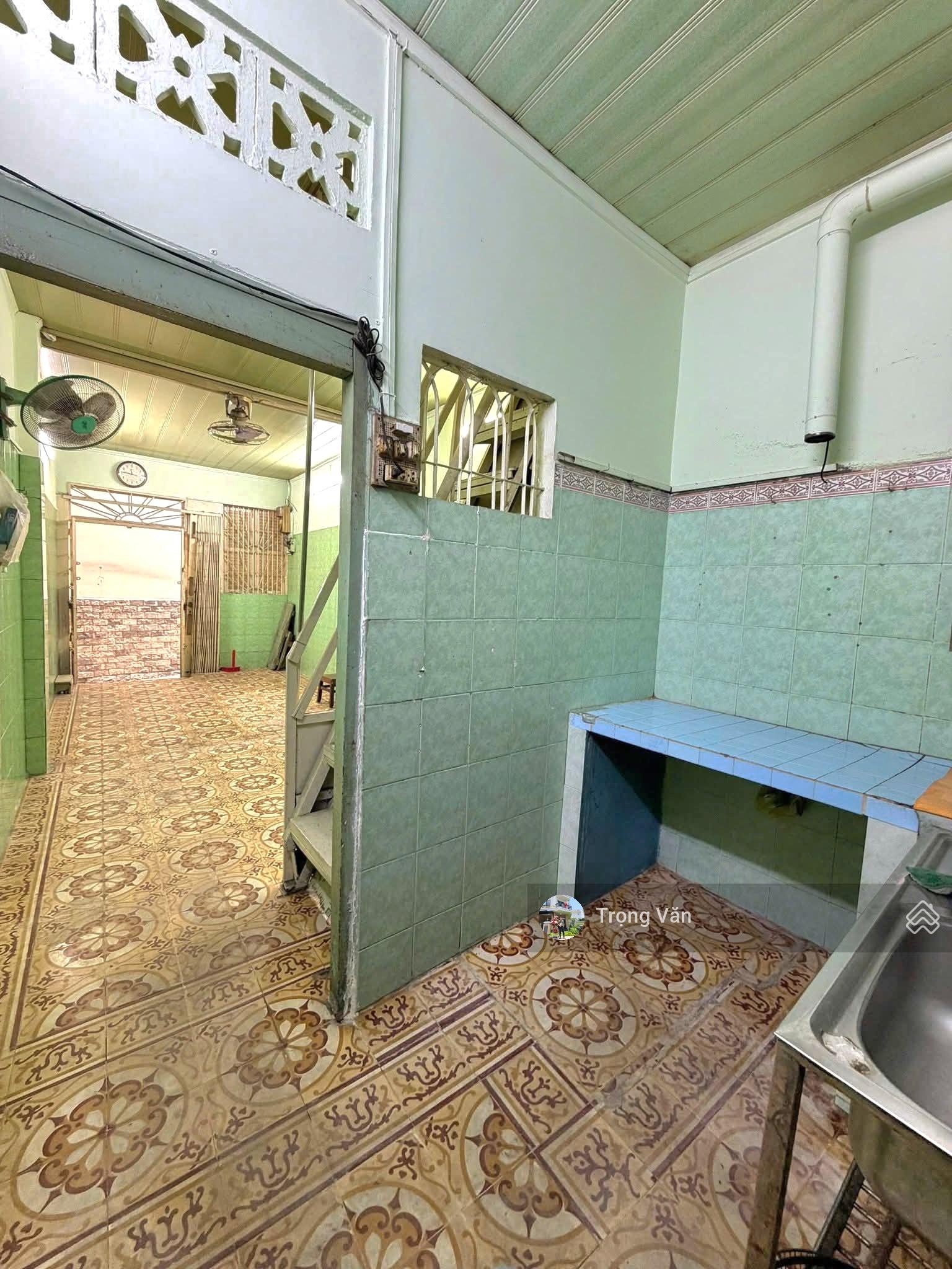 Sau lưng căn mặt tiền Phan Văn Trị - 3 tấm HC đủ. Chỉ 5,88 tỷ