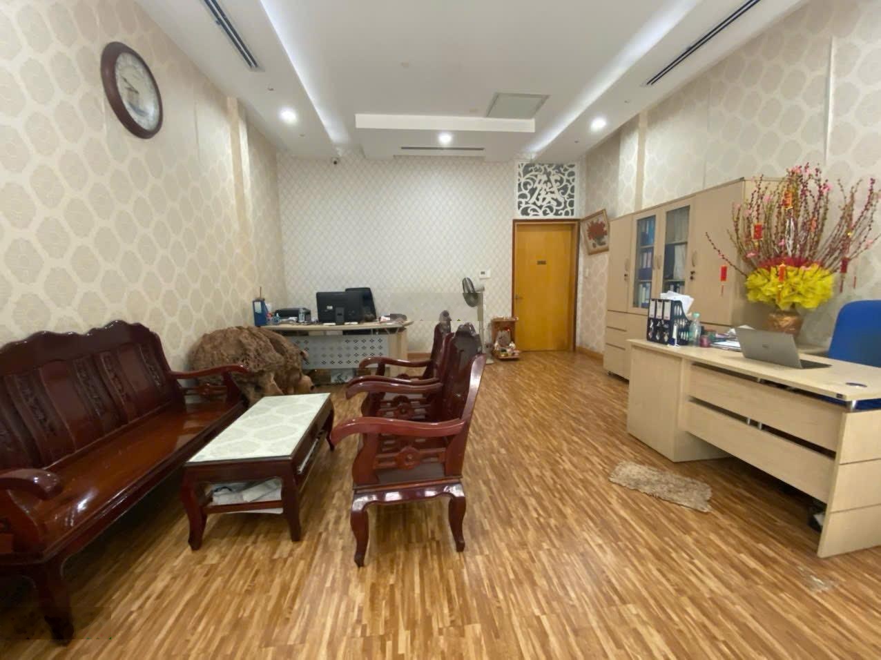 Bán Nhà Riêng view đẹp tại Đ.Bờ Bao Tân Thắng, 8 tỷ, 64m2, 4PN, 3WC, Tân Phú, HCM