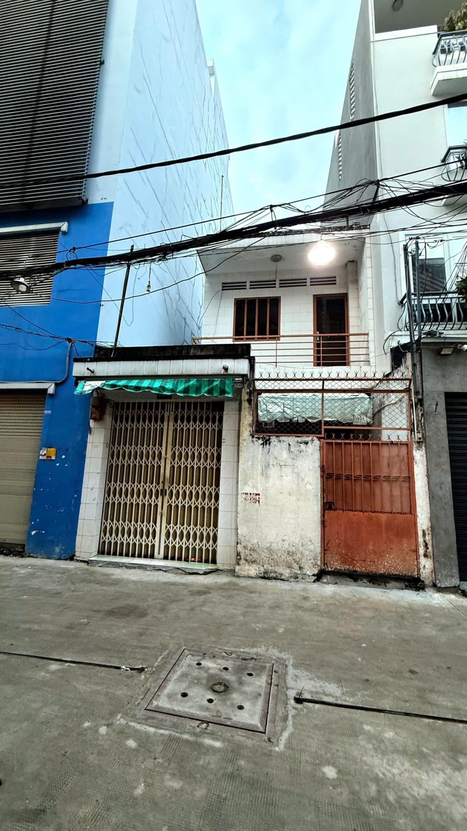 Bán HXH đường Bàn Cờ Quận 3 - đường trước nhà 6m xe oto ngủ trong nhà