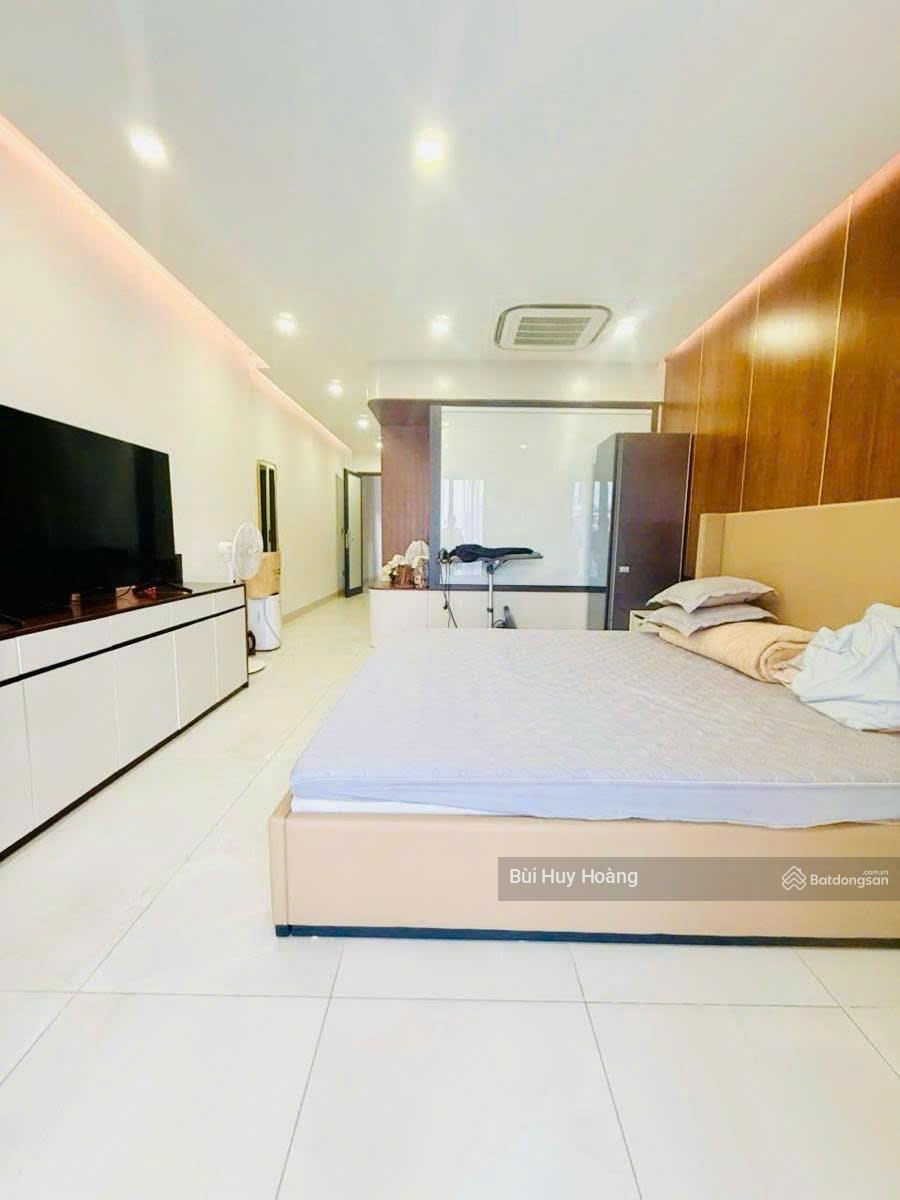 Tt cầu giấy - phân lô - ô tô tránh đỗ - 115m2 chỉ 33,x tỷ - 2 thoáng - trung kính - mạc thái tổ