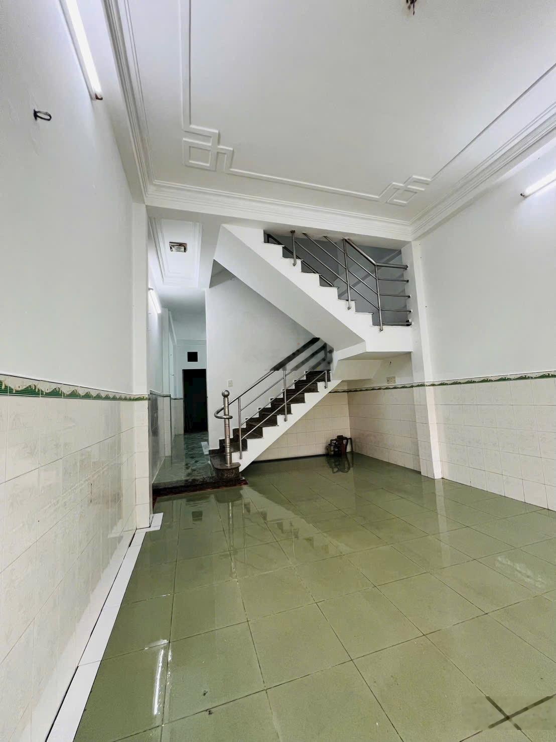 NHÀ MẶT TIỀN CÔNG VIÊN LỚN NHẤT QUẬN 6 ( 60m2 - 3 tầng ) phường 10 Quận 6 . Giá nhỉnh nhẹ 8 tỷ