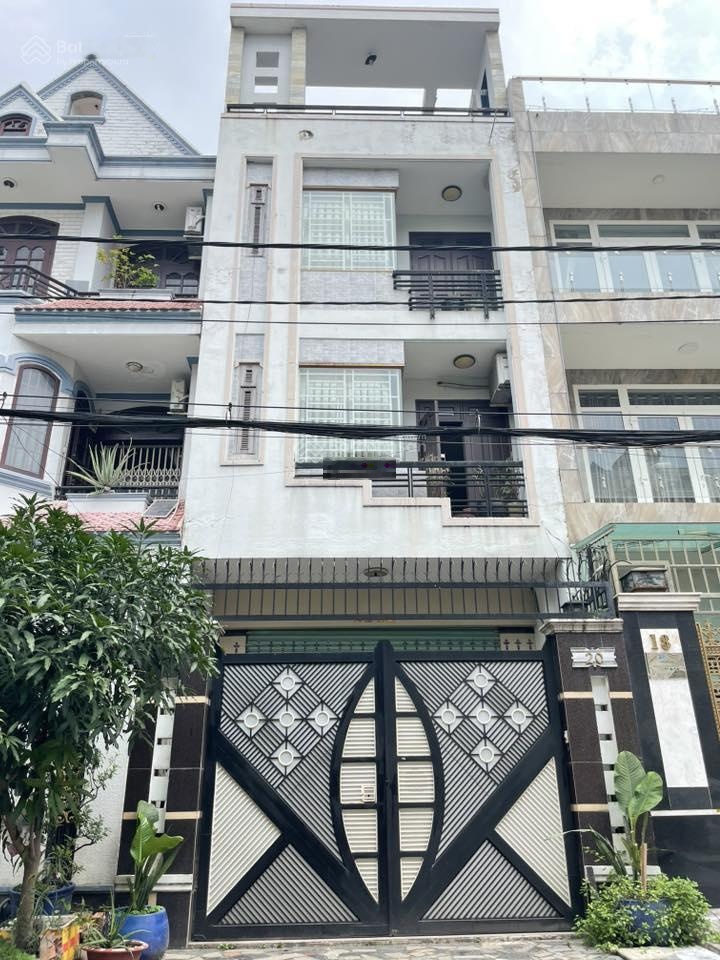 Nhà Đẹp Vị Trí Trung Tâm Khu Tên Lửa, Mt Đường Số 28, Kế Bên Coopmark, 5 x 20, 3.5 tấm, 13.8 tỷ