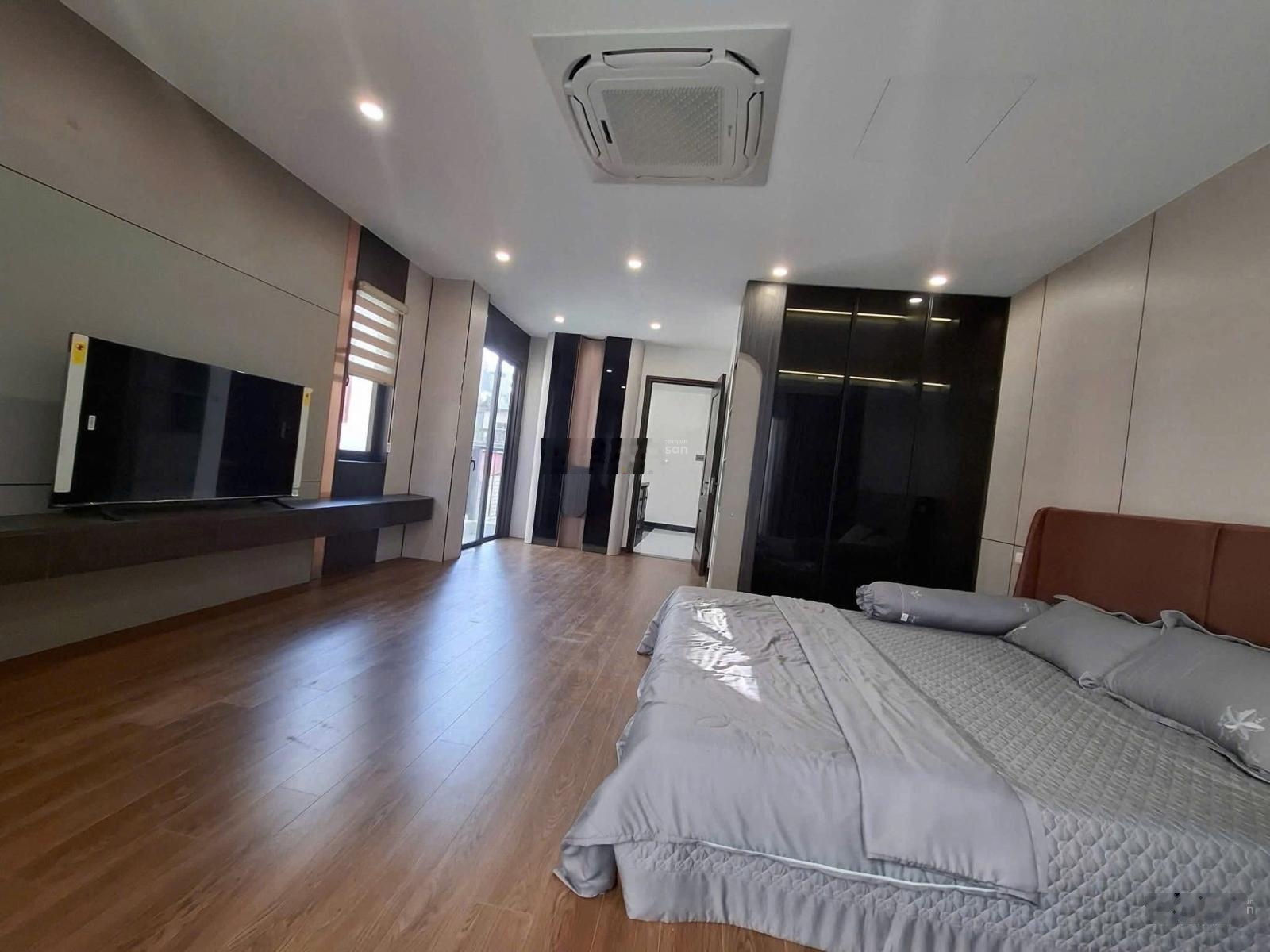 Bán nhà phố Yên Lãng! Lô góc, thang máy, full nội thất, ô tô thông, kinh doanh đỉnh. 66m*7T