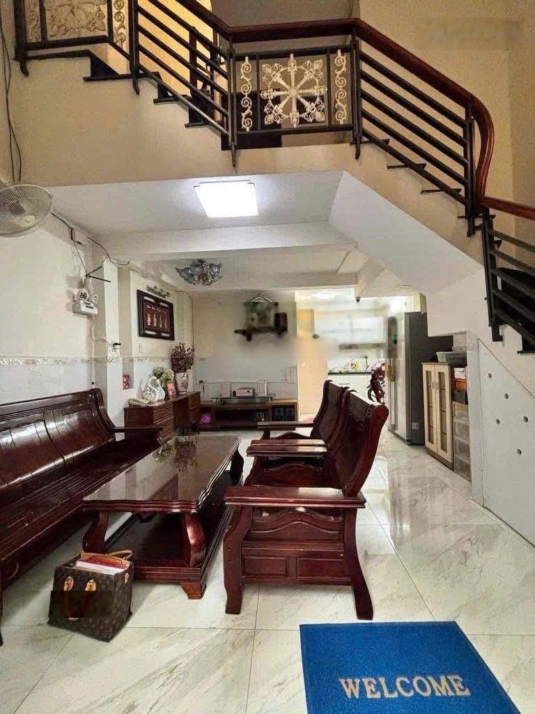 Bán nhà 5 tầng sát cầu Chữ Y P8-Q8