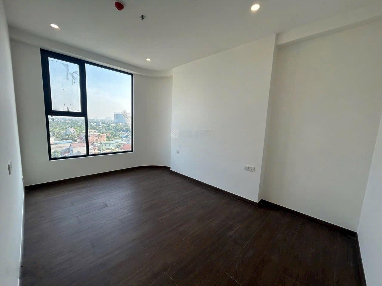 Cần sang gấp HĐMB căn hộ Emerald 68 - giá 2.1 tỷ (tốt nhất thị trường)