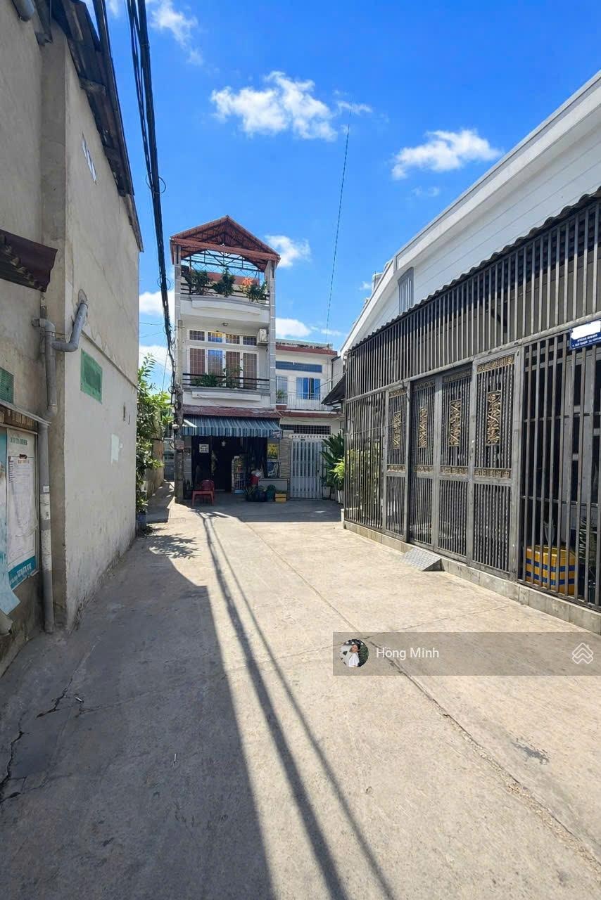 Bán nhà hẻm xe hơi Cách Mạng, Tân Phú - DT 4.2x24m - 2 tầng - Giá 7.3 tỷ