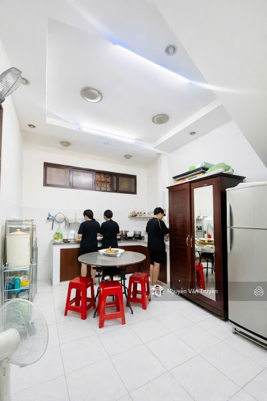 (nhà rẻ) nguyễn hữu cảnh - gần quận 1 - hẻm oto tránh - ngang 6,8 x 14m - phường 22 - chỉ 9.6 tỷ.